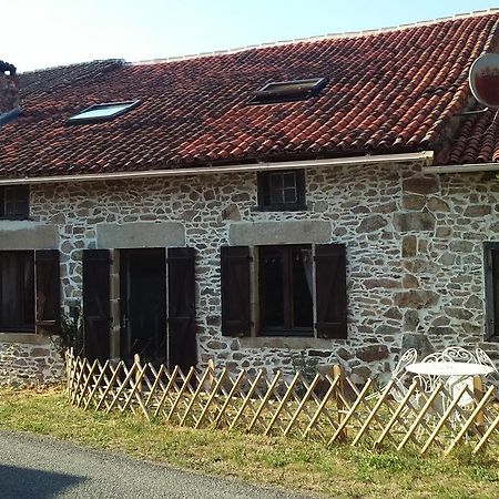 Bed and Breakfast La Croix De Camargue à Oradour-sur-Glane Extérieur photo